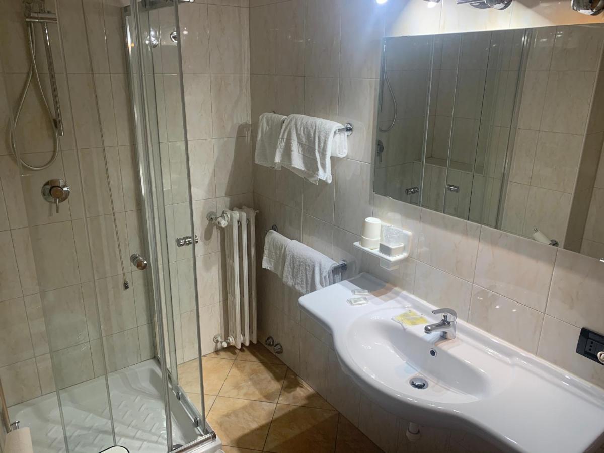Hotel Marchina Brescia Esterno foto