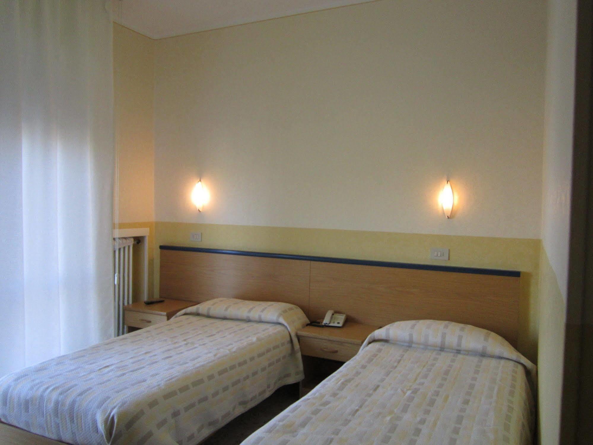 Hotel Marchina Brescia Esterno foto